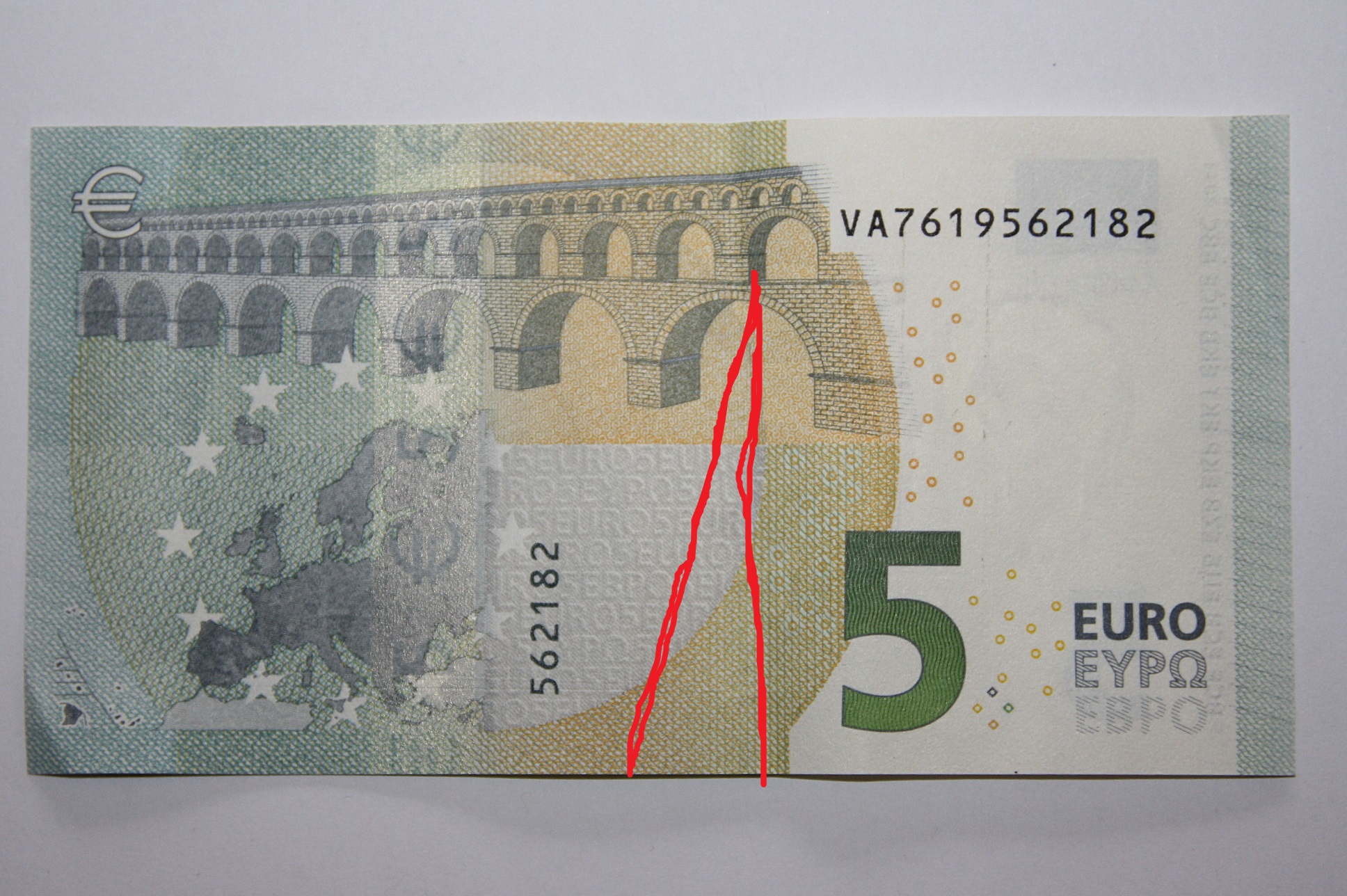 5 Schein Zerrissen Kann Man Den Umtauschen Bei Der Bank Siehe Bild Geld