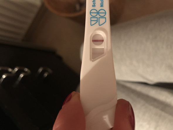 Test Nummer 2 am Nachmittag - (Schwangerschaft, schwanger, Schwangerschaftstest)