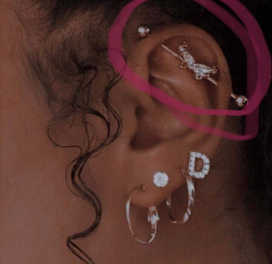 Ab welchem Alter? (Frauen, Ohrringe, Helix) Ab welchem Alter? (Frauen, Ohrringe, Helix)