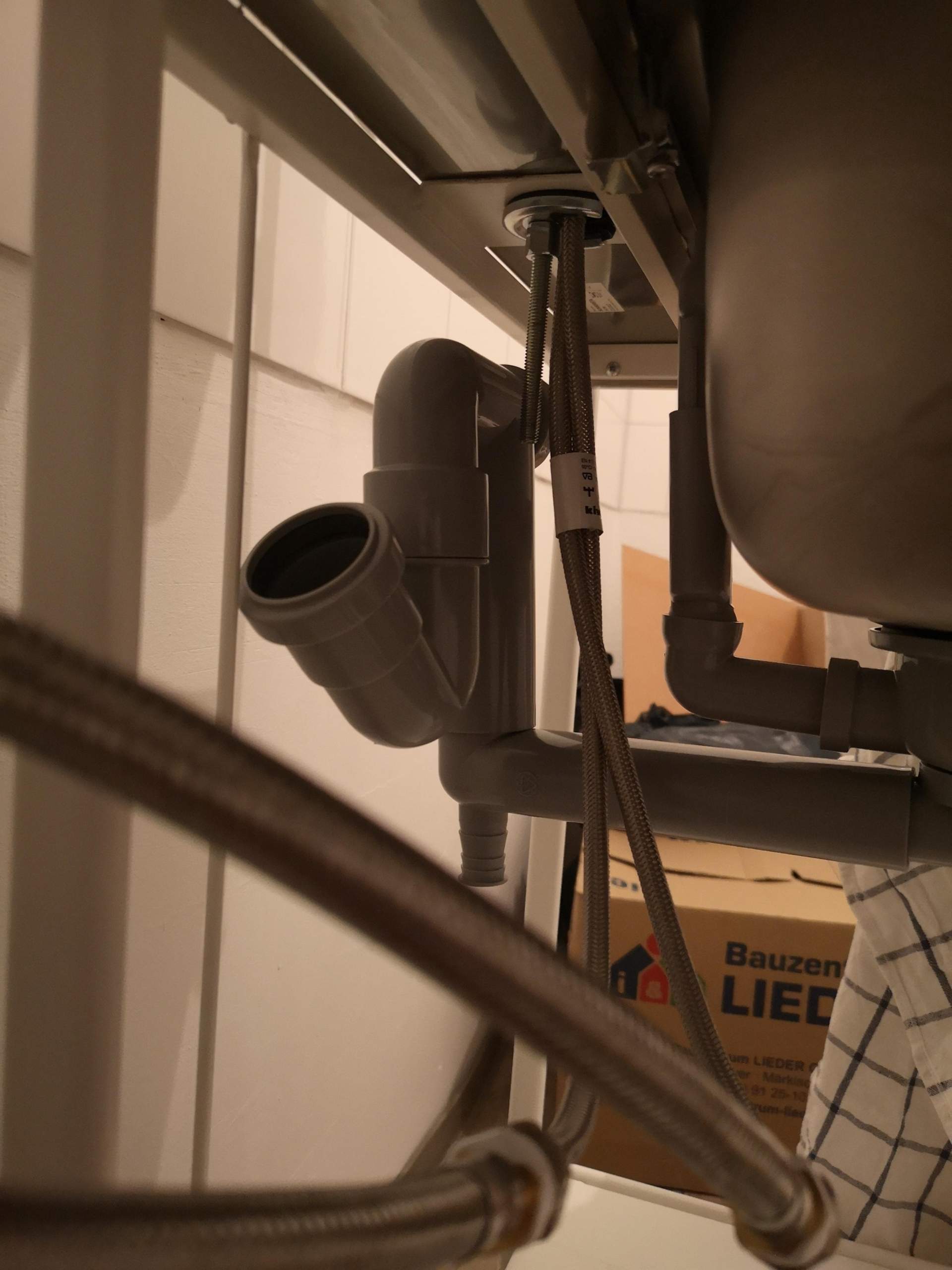 Abflussrohr montieren Küche, geht das auch so? (Handwerk, IKEA, Klempner)