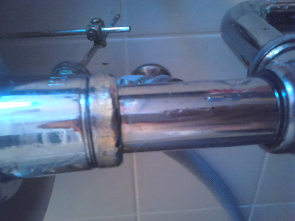 Abflussrohr undicht, Dichtung (Gummi) guter Zustand, was tun? (Rohr