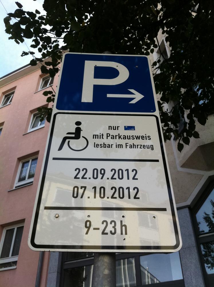 Abgeschleppt In Temporarem Behindertenparkplatz Falsches Schild Recht Verkehr Behinderung