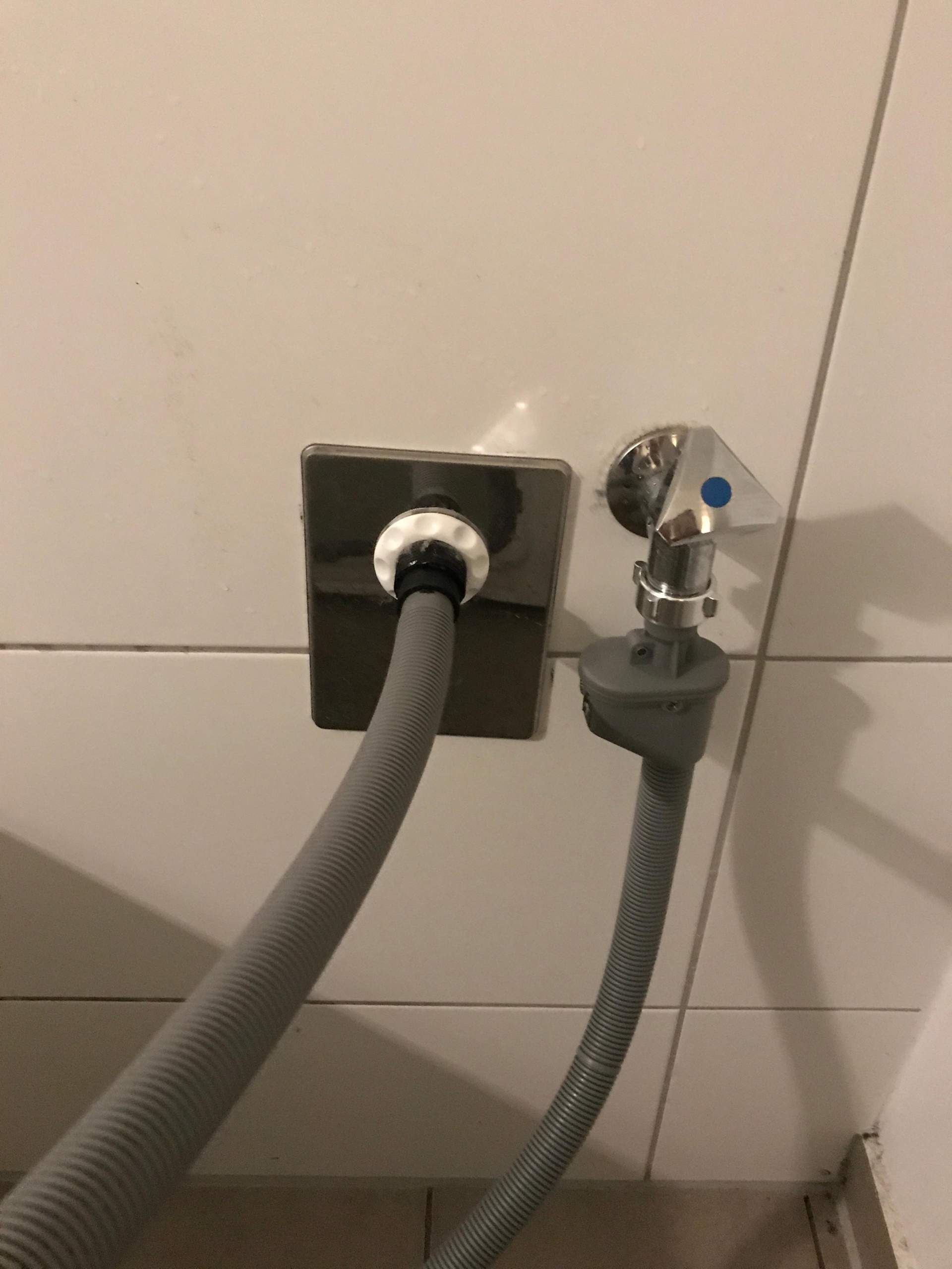 T Stück Für Anschluss An Wasch Und Geschirrspülmaschinen Ablaufschlauch der Waschmaschine passend für jeden Unterputz Ausgang