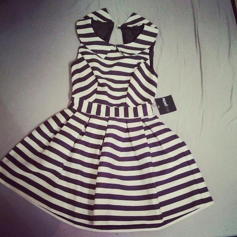gestreiftes kleid - (Kleid, Abschluss, High School)