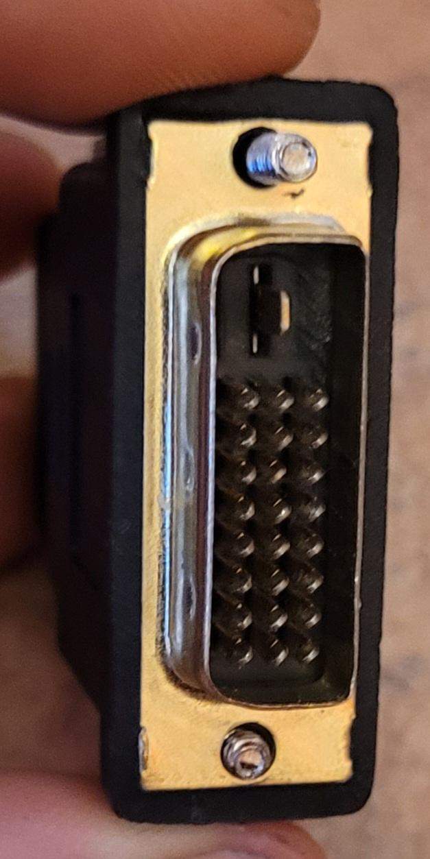 Adapter DVIHDMI port und HDMI splitter, kein Bild? (Monitor, Kabel, Displayport)