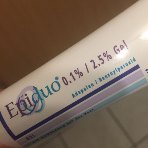 Akne Gel Brennt Auf Der Haut Ist Das Normal Gesicht Hautarzt Beaut