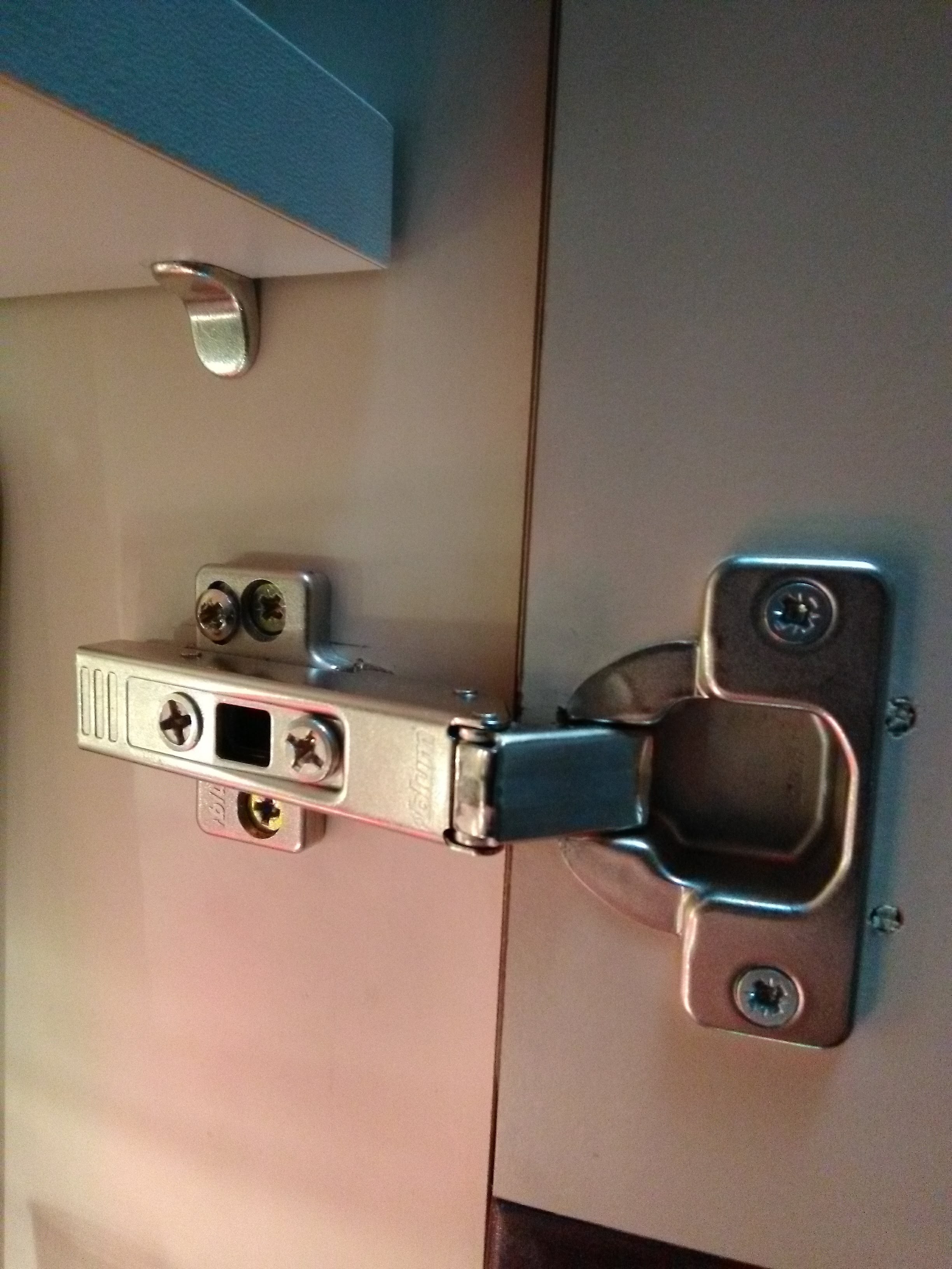 Alle Küchenscharniere tauschen? (Technik, Technologie, heimwerken)