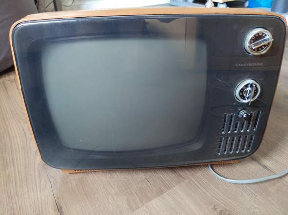 Alten Röhren Fernseher mit Satelliten TV verbinden?