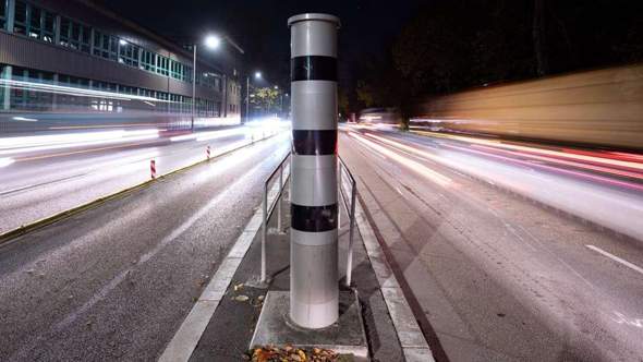 Ampel Blitzer rot gefahren? (Auto, Polizei, Führerschein)