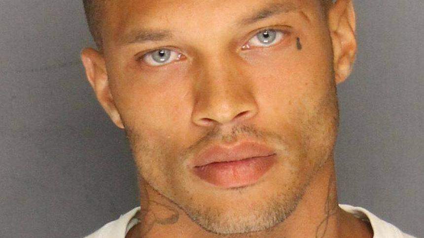 An Die Frauen Tattoo Beim Auge Ja Oder Nein Manner Schon
