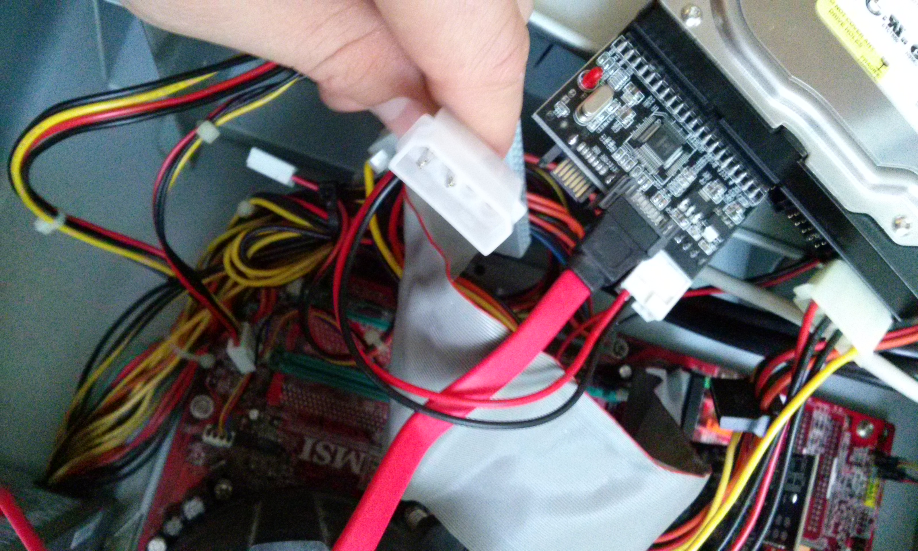 An welchen Anschluss muss dieses Teil? IDE zu Sata Adapter (Computer