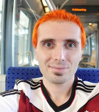 Anime Manner Bunte Haare Friseur Cosplay