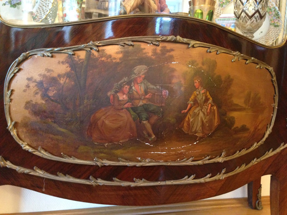 Antiker Vitrinenschrank Echt Wie Alt Woher Welcher Wert Mobel Antiquitaten Vitrine