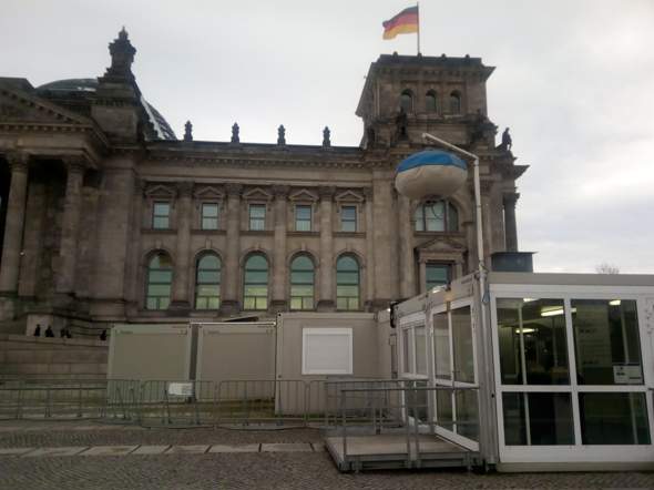 Architektur und Geschichte: Ist das Reichstagsgebäude ein ...