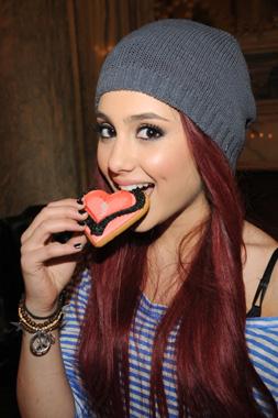 ariana Grande - (Haare, Farbe)