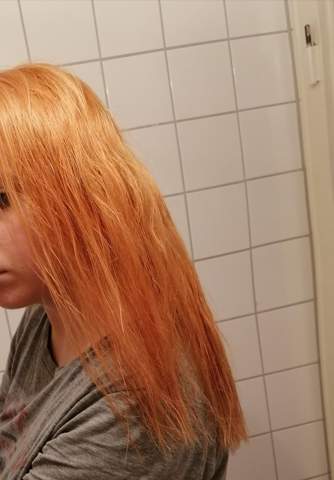 Aschblond Auf Hell Orangene Haare Haare Farben Haare Blondieren