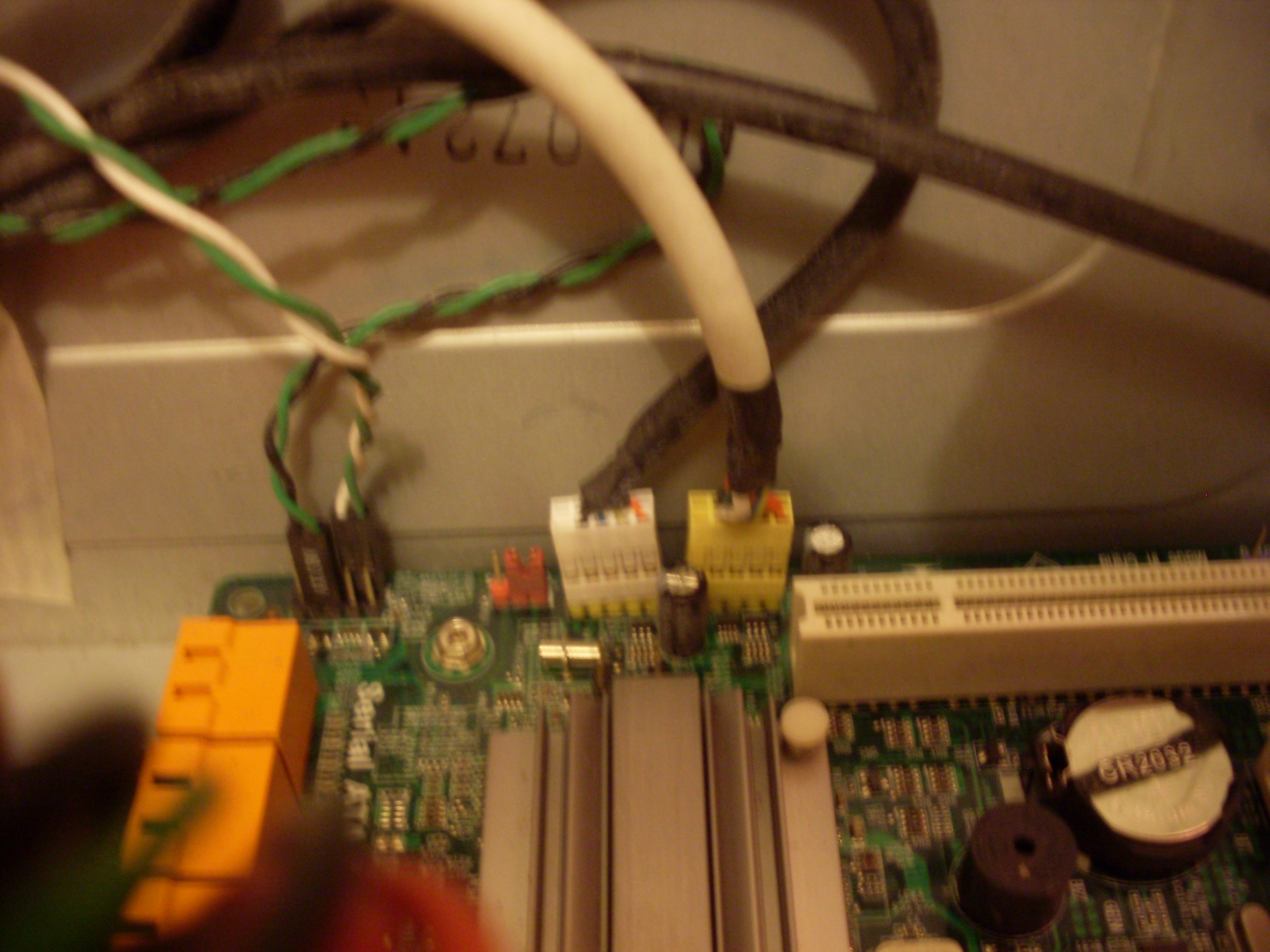 Asus Mainboard Ein-/Ausschalter anschließen? (Computer, Technik, Spiele