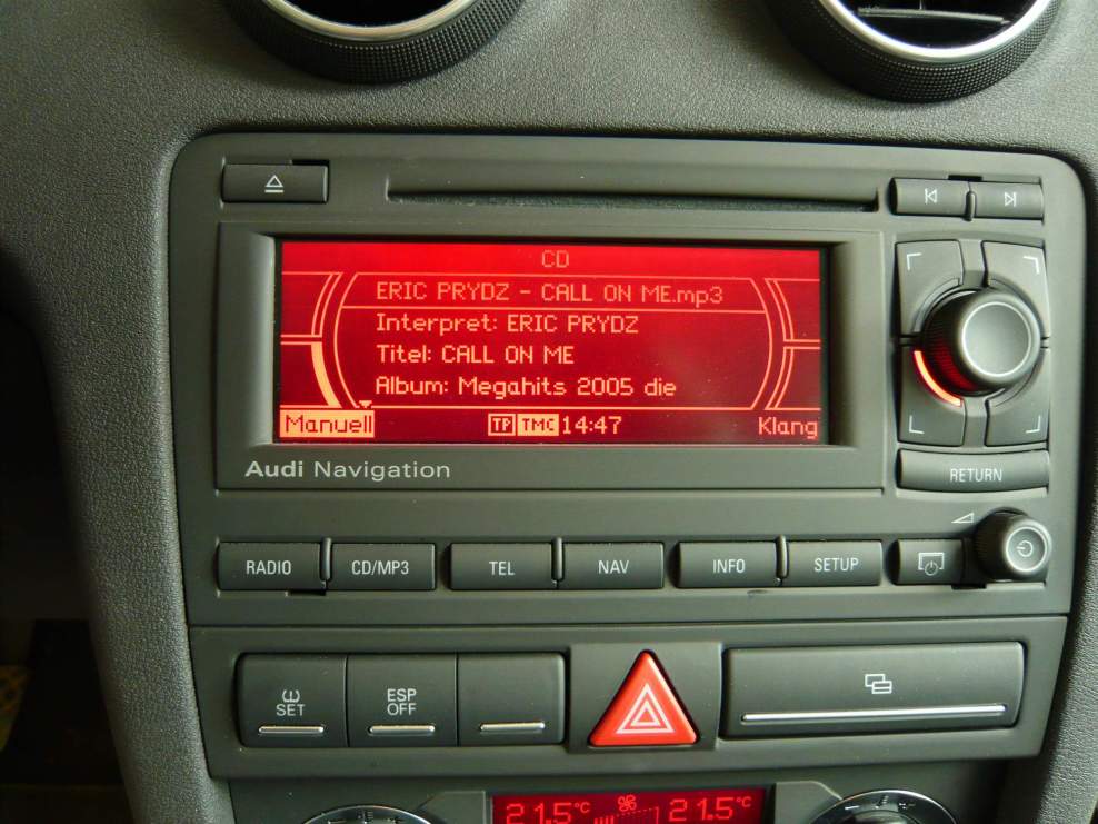 Audi A3 Sportback Radio (mit Navi) einfach austauschbar
