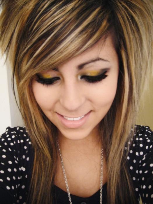 Auf welche frisuren/haarfarben stehen Jungs? (Frisur)