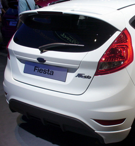 Auf welche Seite würdet ihr das S-Emblem (Ford Fiesta) kleben?