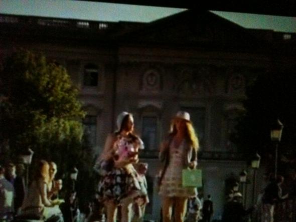 Blair und Serena in Paris beim shoppen:) - (Paris, Gossip Girl, Brücke)