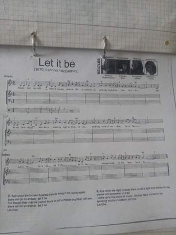 - (Schule, Musik, Harmonikebene)