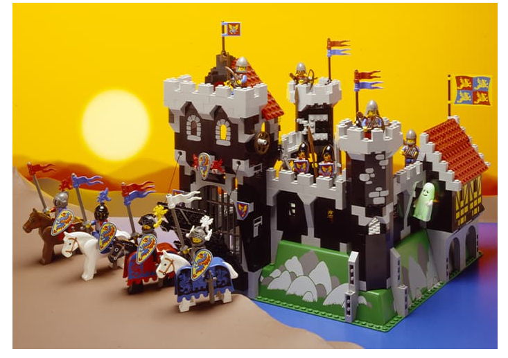 Lego Ritterboot Aus welchem Jahr stammt die Ritterburg von Lego?