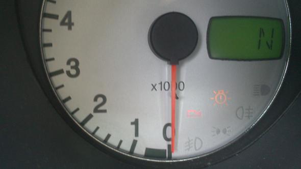 der "Schuh" nebst Lichtsignal. - (Auto, KFZ, Signal)