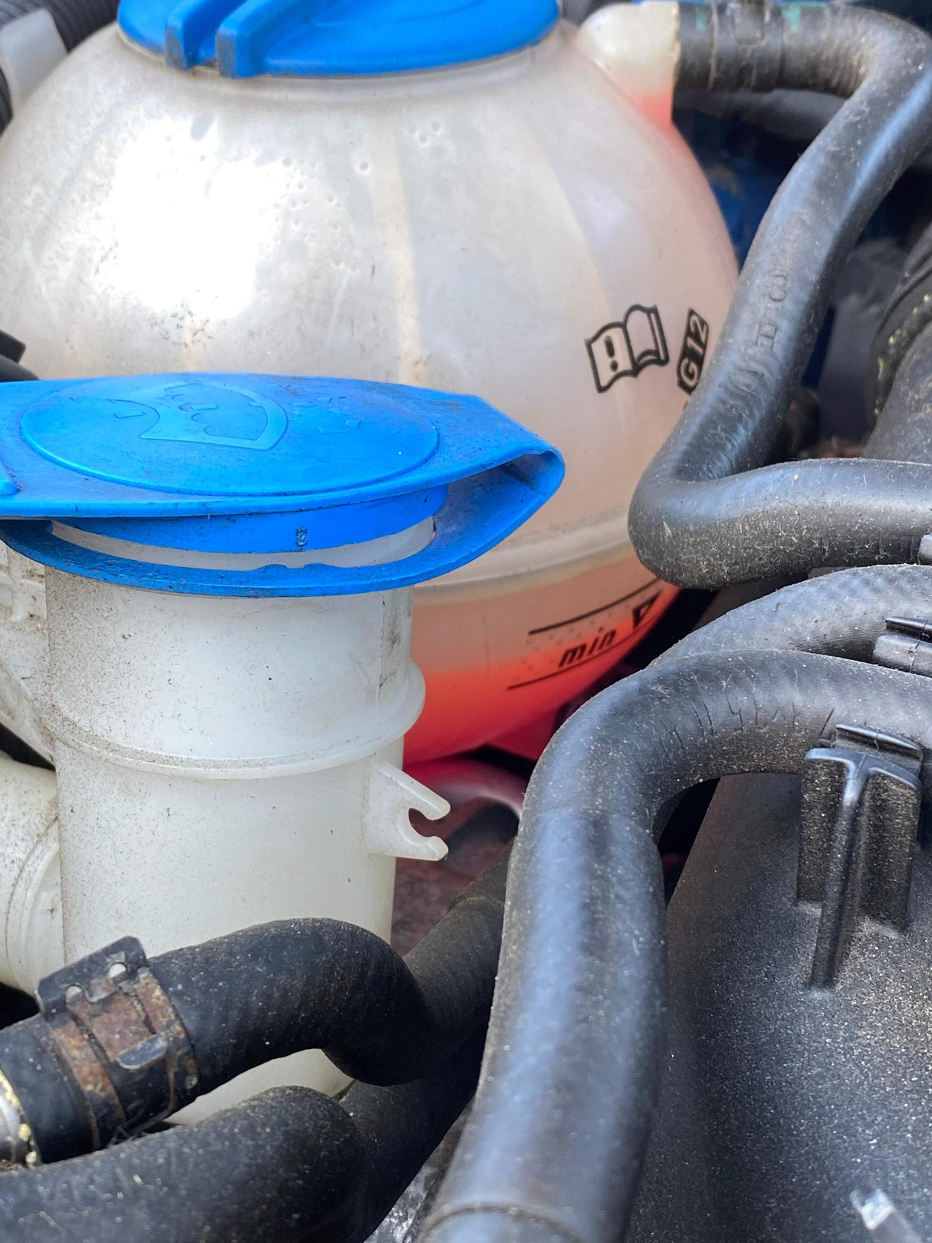 Auto zeigt bei Kaltstart (-9) aktuell Stop Kühlmittel prüfen, hab ich ...