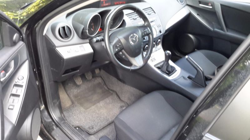 Autos Fur Ubergewichtige Mit Viel Platz Auto Fuhrerschein Mazda