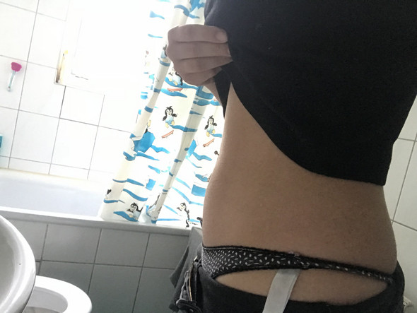 Bauch dicker harter Harter Bauch