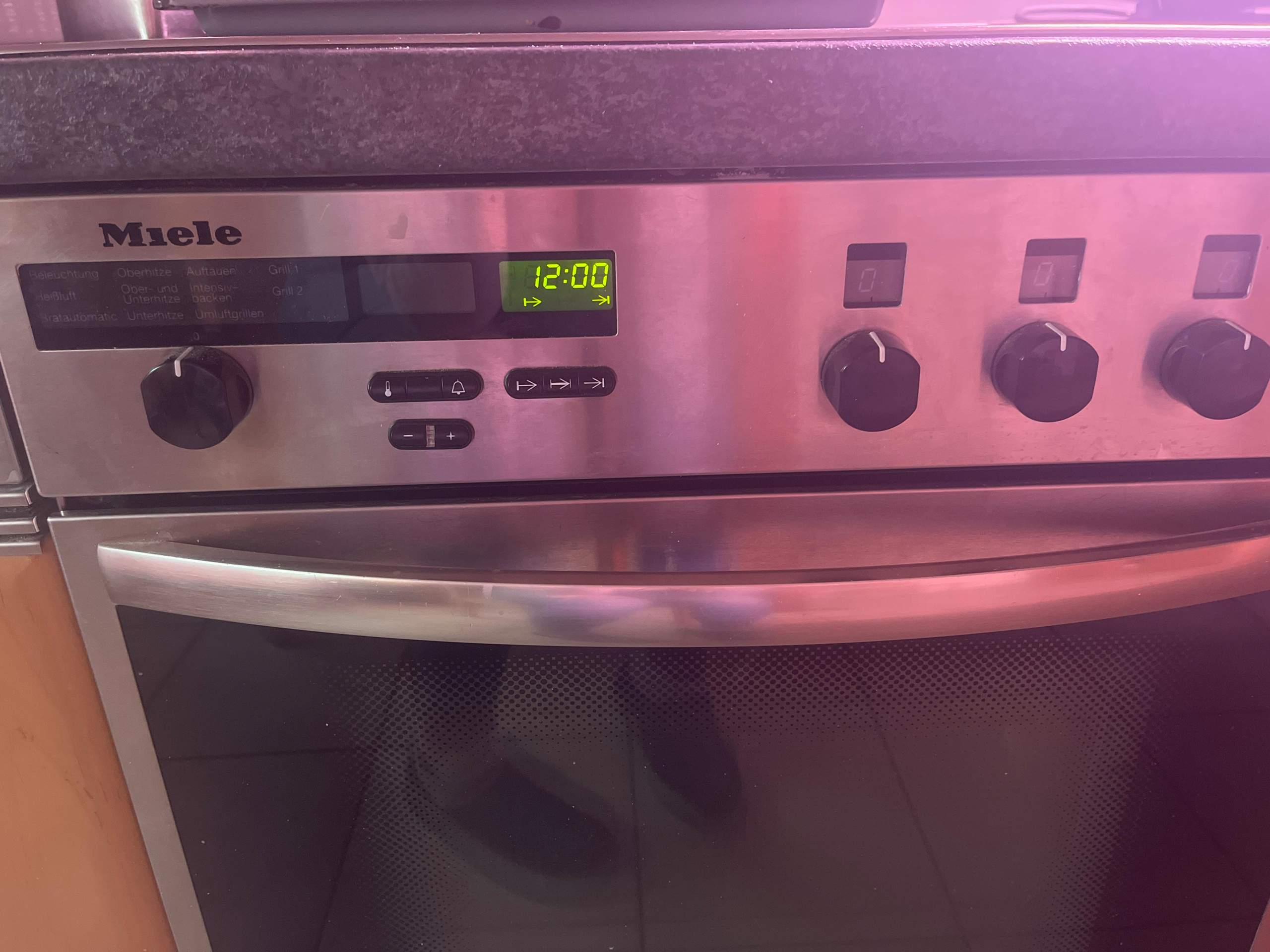 Backofen geht nicht, nach ausschalten? (Elektrizität, Haushaltsgeräte, Ofen)