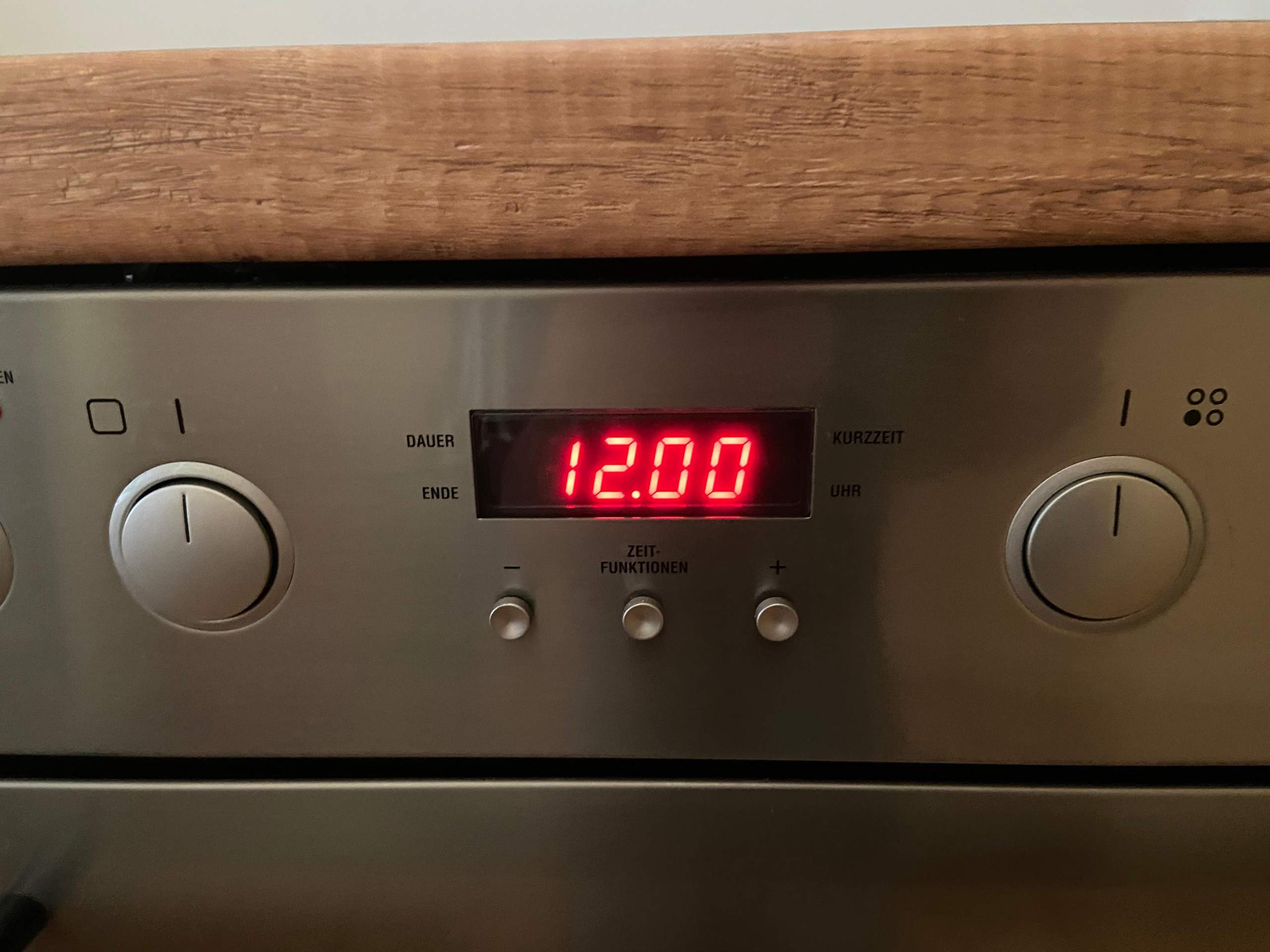 Aeg Backofen Uhr Lässt Sich Nicht Einstellen Backofen: Wie stelle ich die Anzeige aus? (Leuchten)