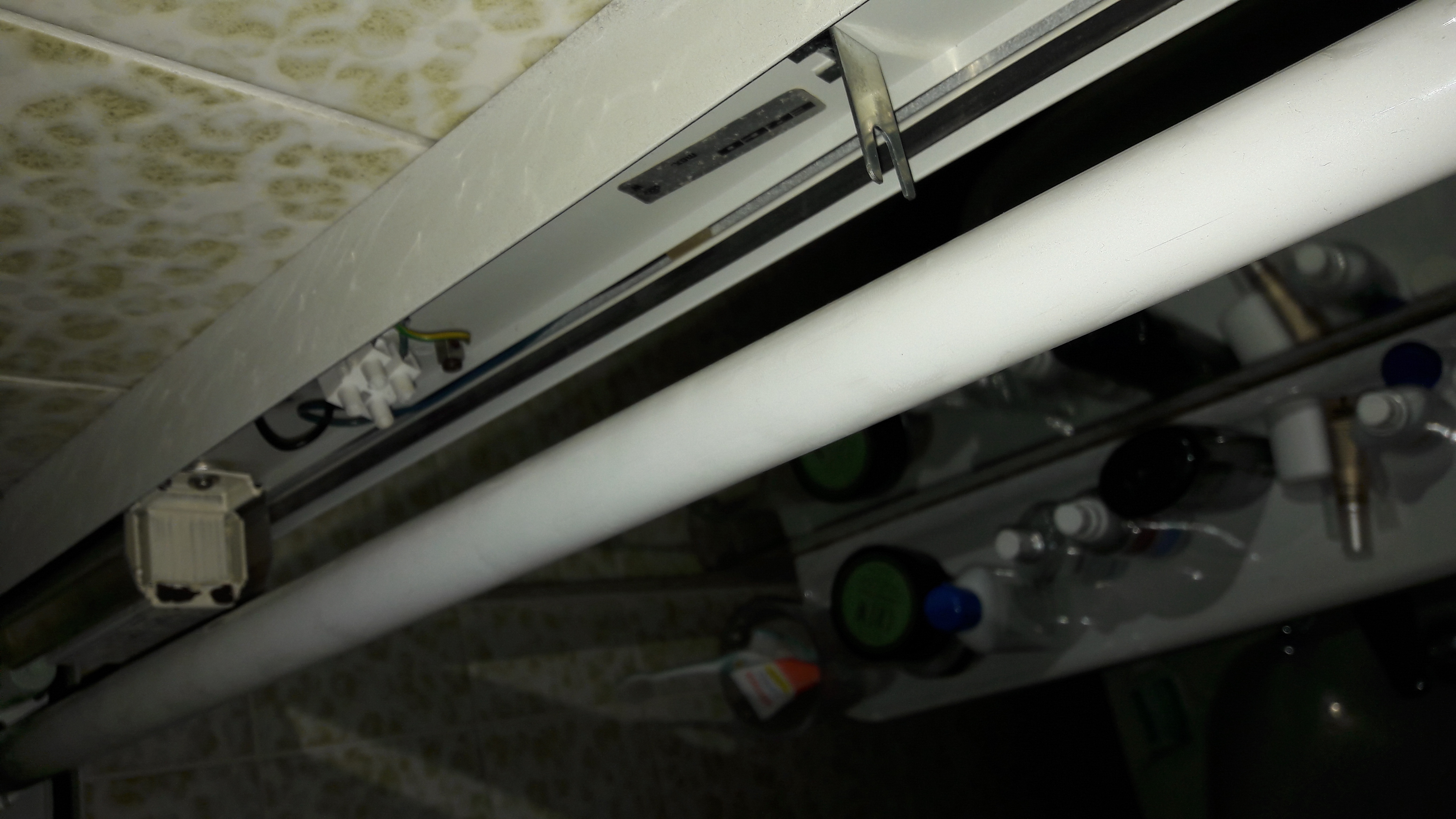 Badezimmer Lampe Flackert Elektronik Flackern Badezimmer Lampe Flackert Elektronik Flackern