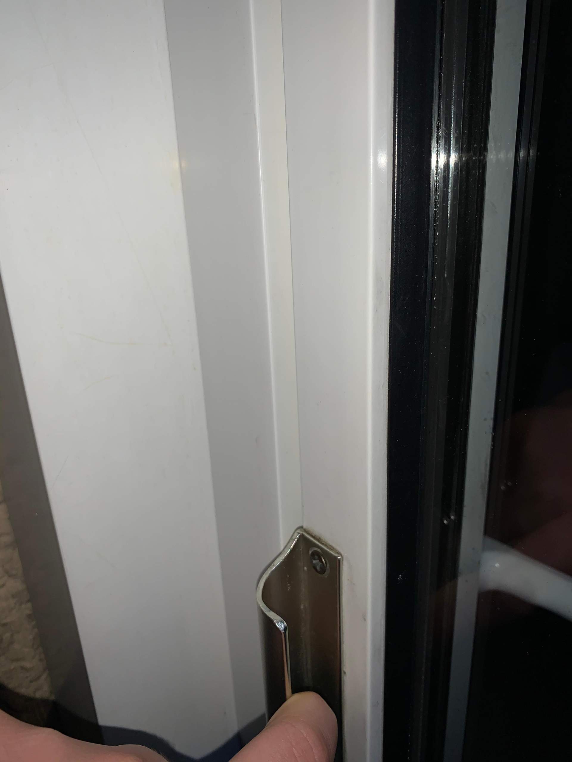 Balkontür geht nicht ganz zu? (Wohnung, Reparatur, Fenster)