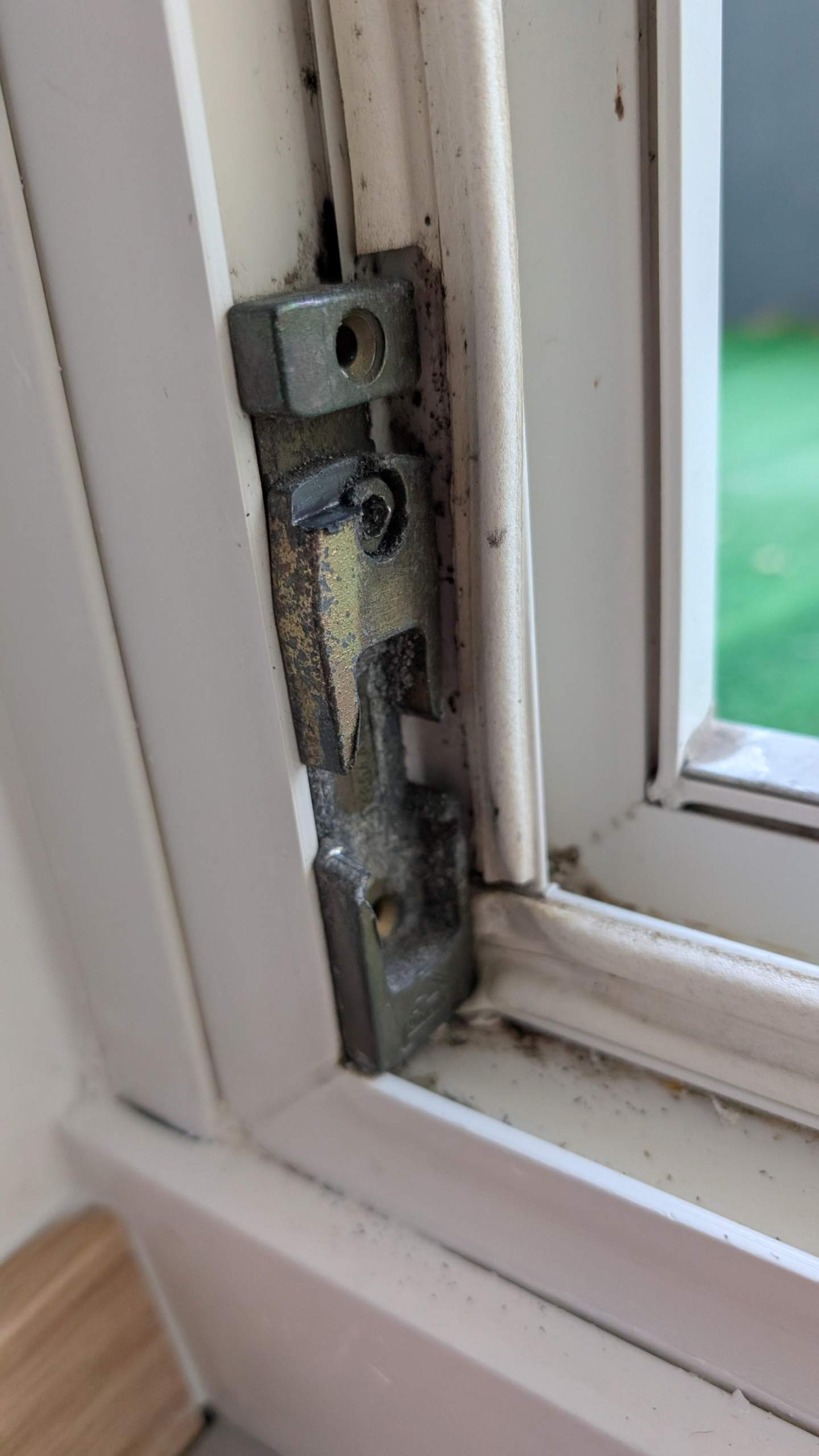 Balkontür klemmt unten links? (Wohnung, Haus, Reparatur)
