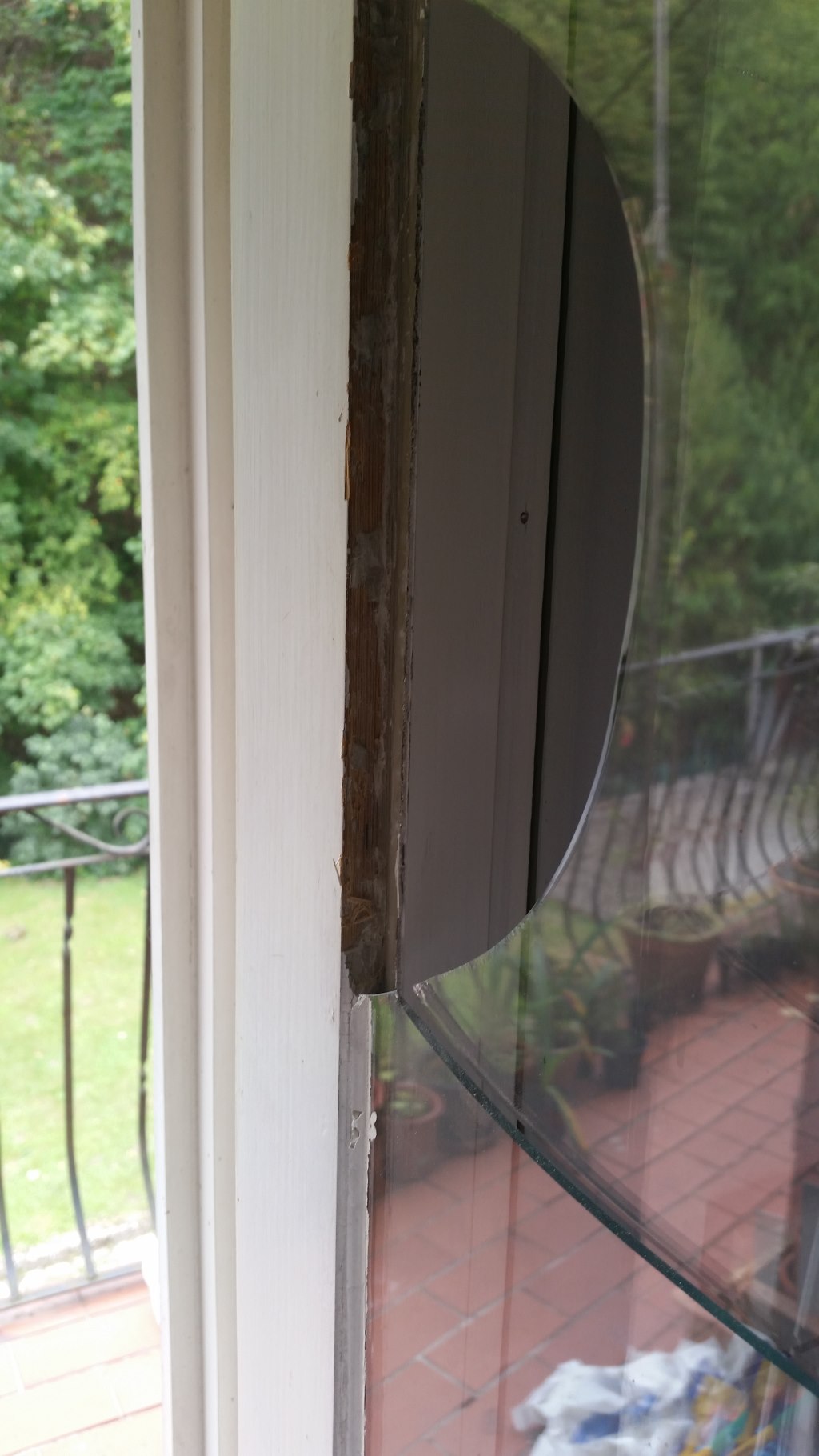 Balkontur Scharnier Gebrochen