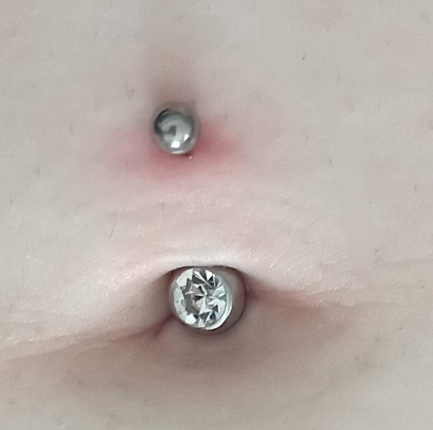 Bauchnabelpiercing rot? (Frauen, Körper, Schmerzen)