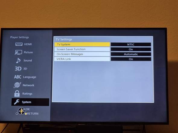 Bei Blu-ray Player "NTSC" oder "PAL" auswählen?