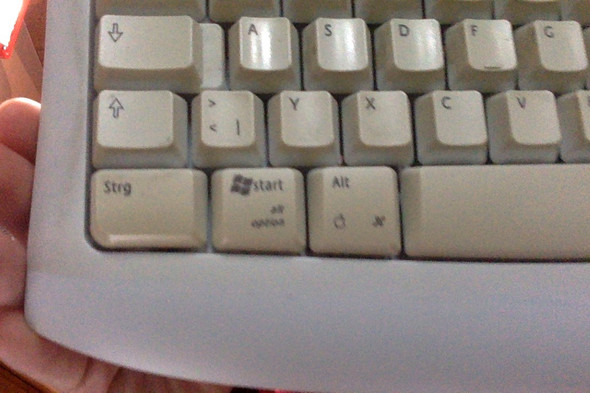 Links unten - (Mac, Tastatur, Logitech)