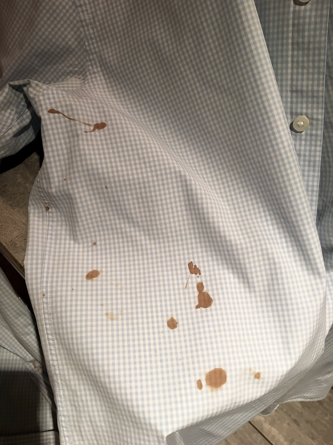 Bei Meinen Hemden Habe Ich Alle Paar Monate Hassliche Braune Flecken Die Ich Nicht Weg Bekomme Was Kann Es Sein Und Wie Saubere Ichs Baumwolle