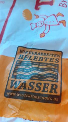 - (Chemie, Wasser, backen)