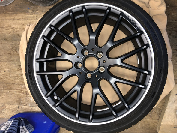 - (Auto und Motorrad, Reifen, Felgen)