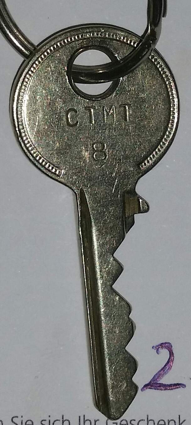 Benötigt man für diese Schlüssel (1 & 2) eine Schlüsselkarte bzw. Gehören diese Schlüssel zu Benötigt man für diese Schlüssel (1 & 2) eine Schlüsselkarte bzw. Gehören diese Schlüssel zu