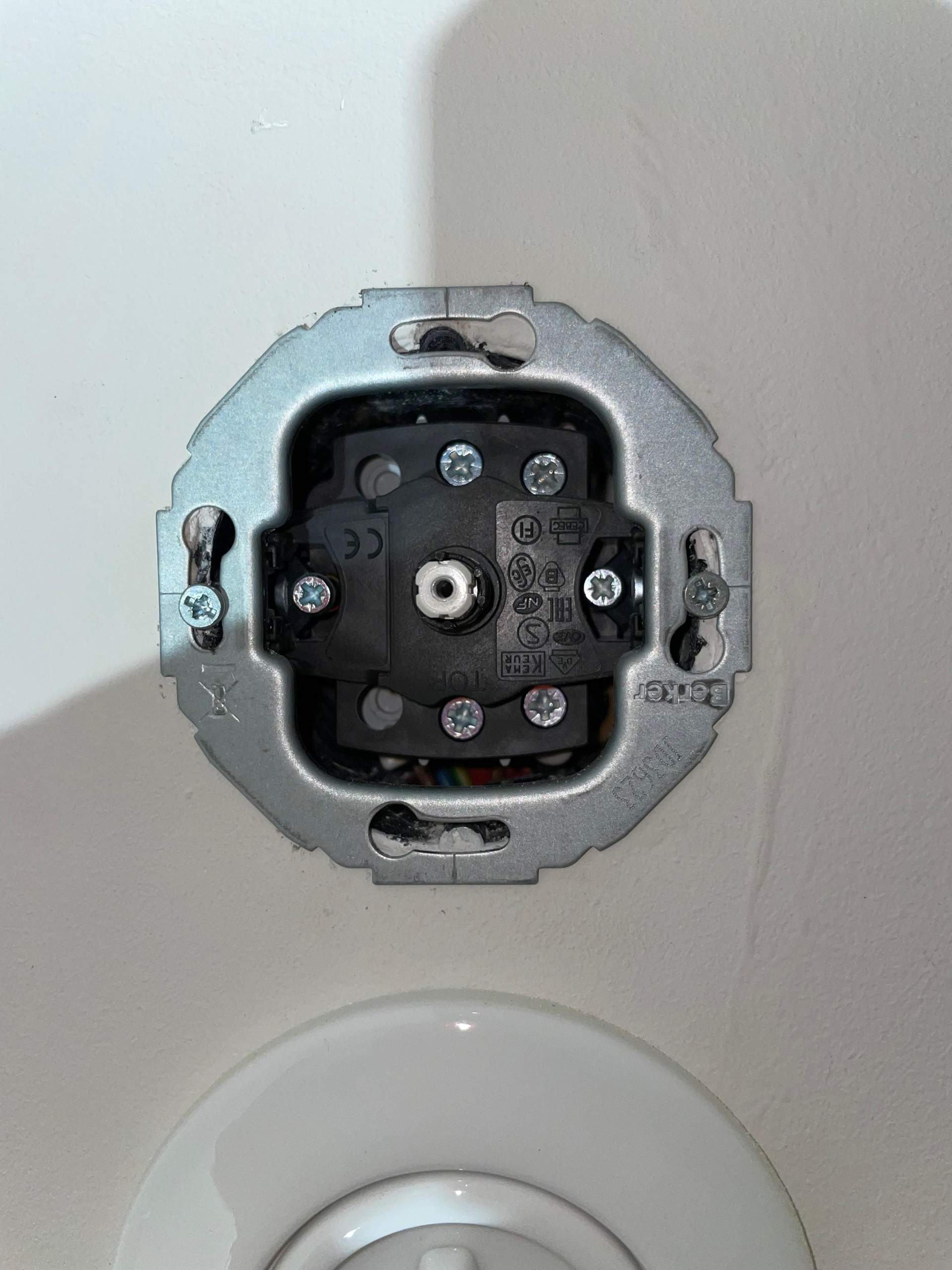 Berker Wechselschalter als Dimmer? (Elektrik, Elektroinstallation