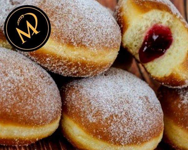 Berliner.. oder Krapfen oder Pfannkuchen? (Deutschland, Süßigkeiten ... Berliner.. oder Krapfen oder Pfannkuchen? (Deutschland, Süßigkeiten ...