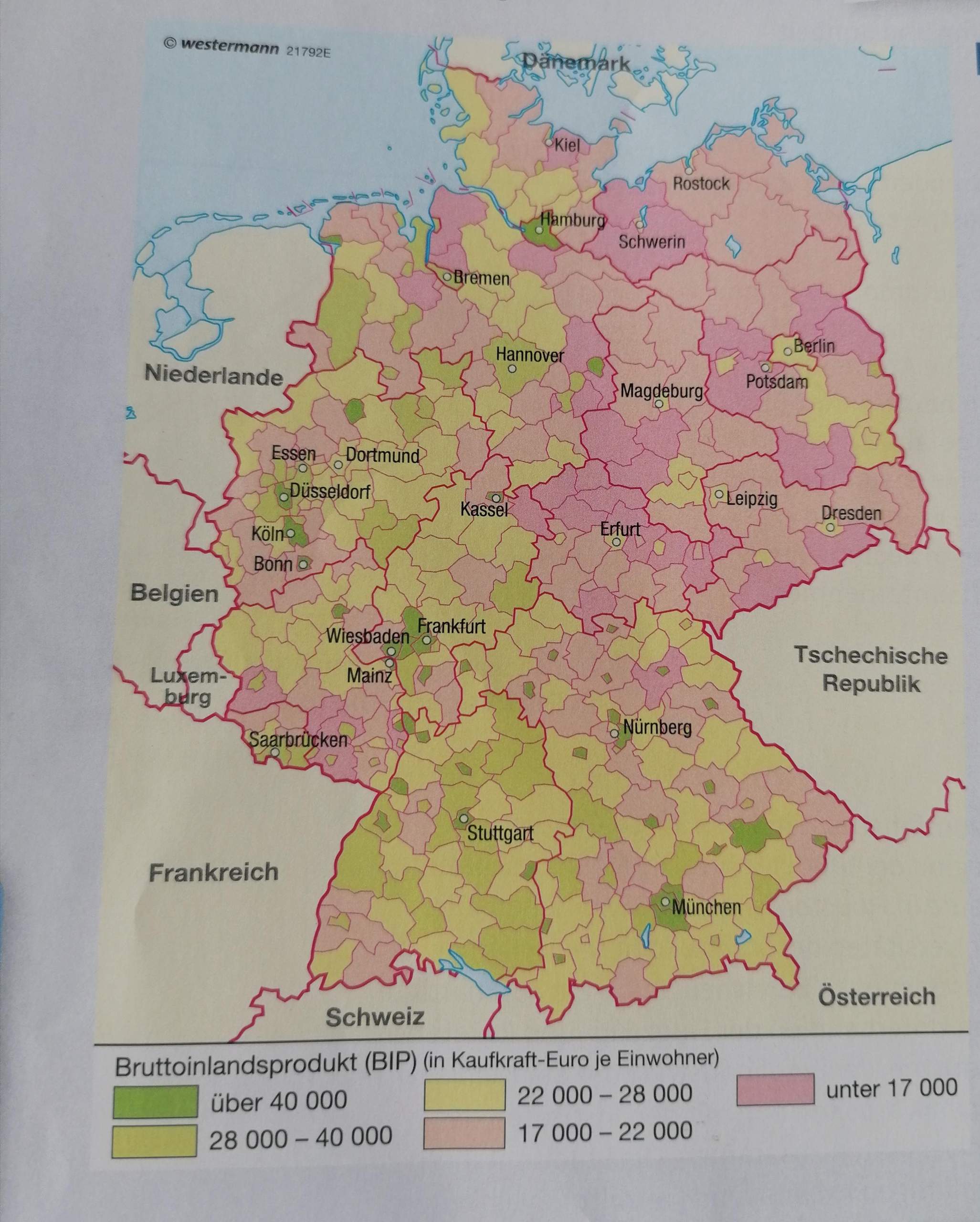 Beschreibe Mithilfe der Karte die wirtschtsräumliche Gliederung Deutschlands? (Schule, Geografie