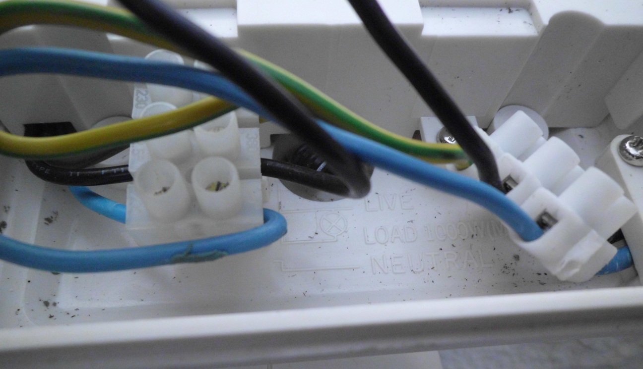 Bewegungsmelder an Lampe mit Schalter anschließen (Strom, Elektrik)