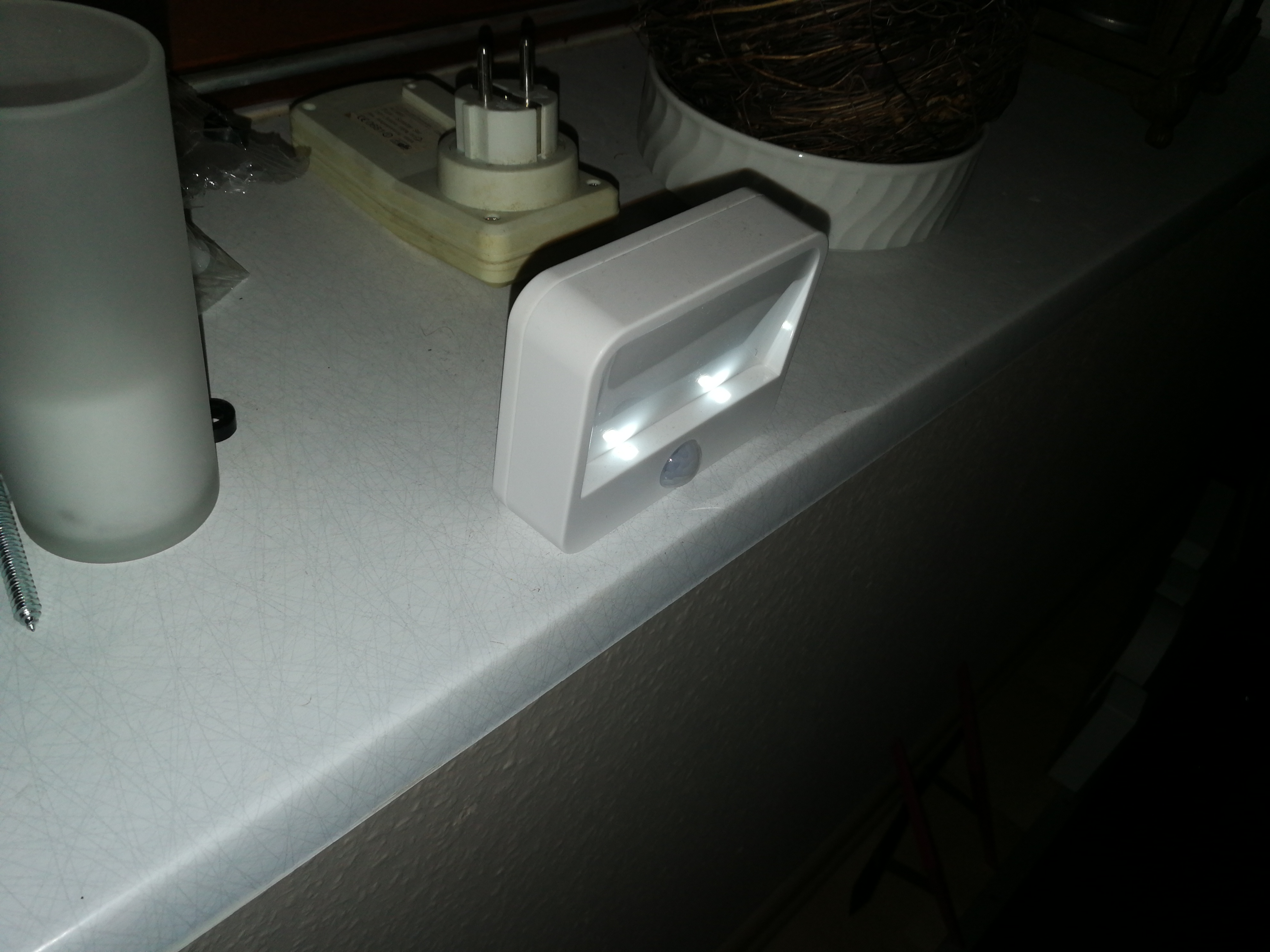 Bewegungsmelder Im Haus Geht Manchmal An Geister Storung Bewegungsmelder Im Haus Geht Manchmal An Geister Storung