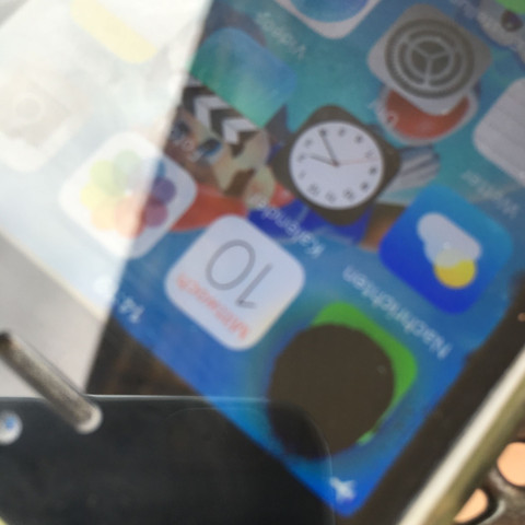 Bei SMS - (Handy, iPhone, Bildschirm)